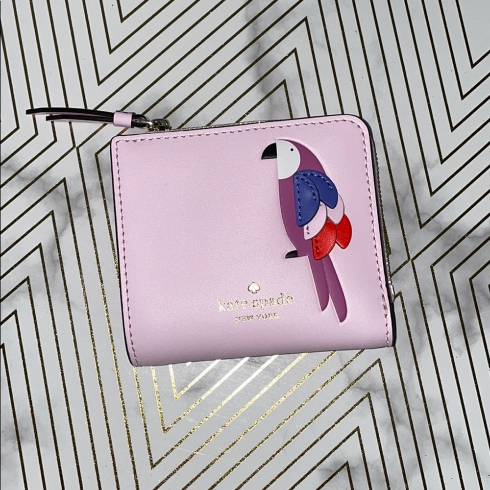 NEW✨ Kate Spade ‘Flock Party Parrot’ Bifold Wallet